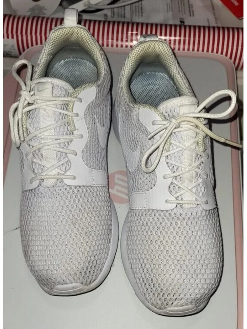 NIKE ROSHE 833826-100 WHITE SNEAKER RUNNING SHOES WOMENS SIZE 8.5